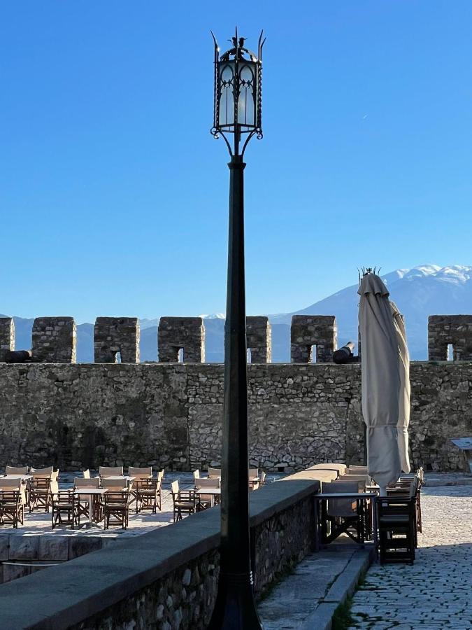 Nafpaktos Beach Luxury Suites Extérieur photo