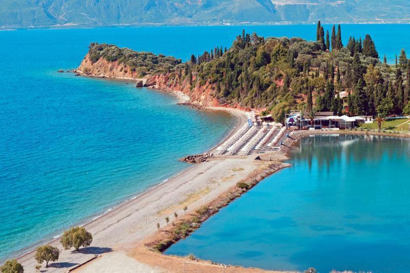 Nafpaktos Beach Luxury Suites Extérieur photo