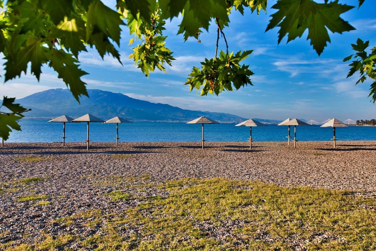 Nafpaktos Beach Luxury Suites Extérieur photo